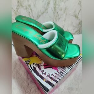 CAPE ROBBIN Green ENISLE HEEL